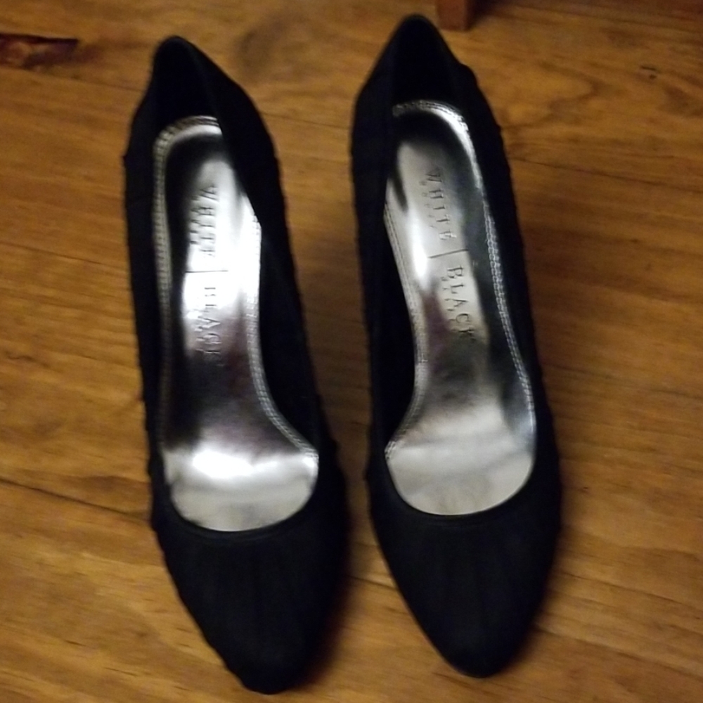White House Black Market black heels - Picture 7 of 8